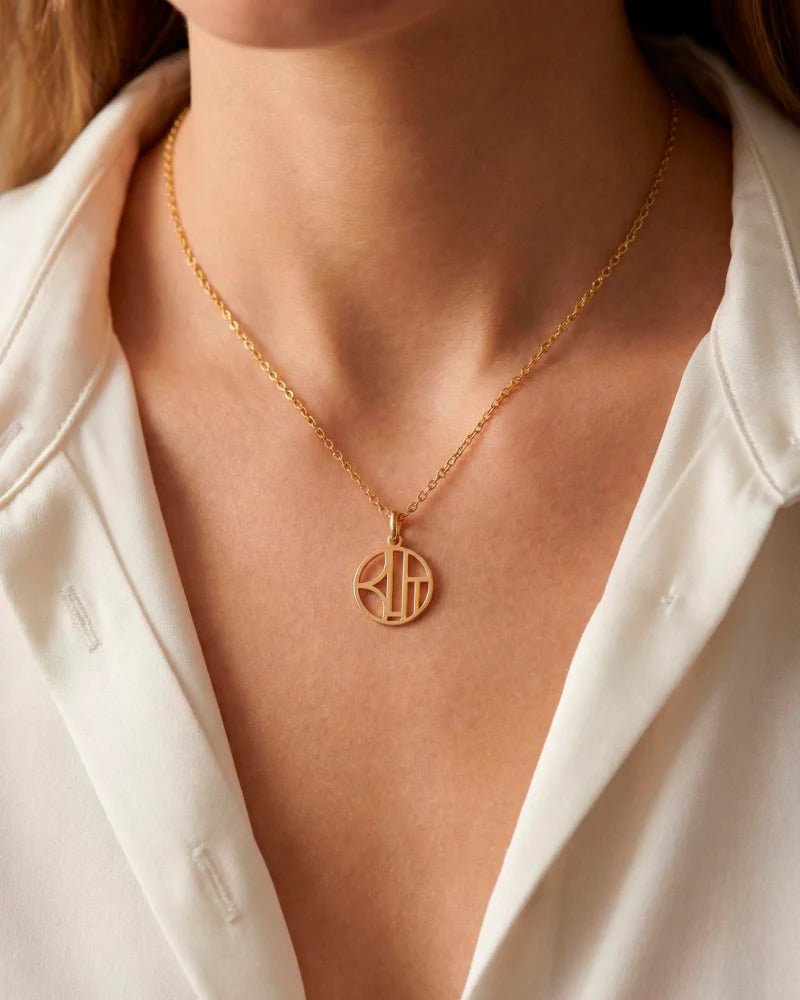 Personalized Monogram Necklace for Family — Custom Initials - OmniQ™